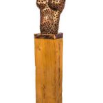 Frauenkoerper auf Holz Frauenkoerper auf Holz